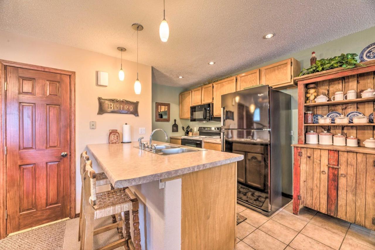 Condo With Hot Tub About 4 Miles To Ruidoso Winter Park! 외부 사진