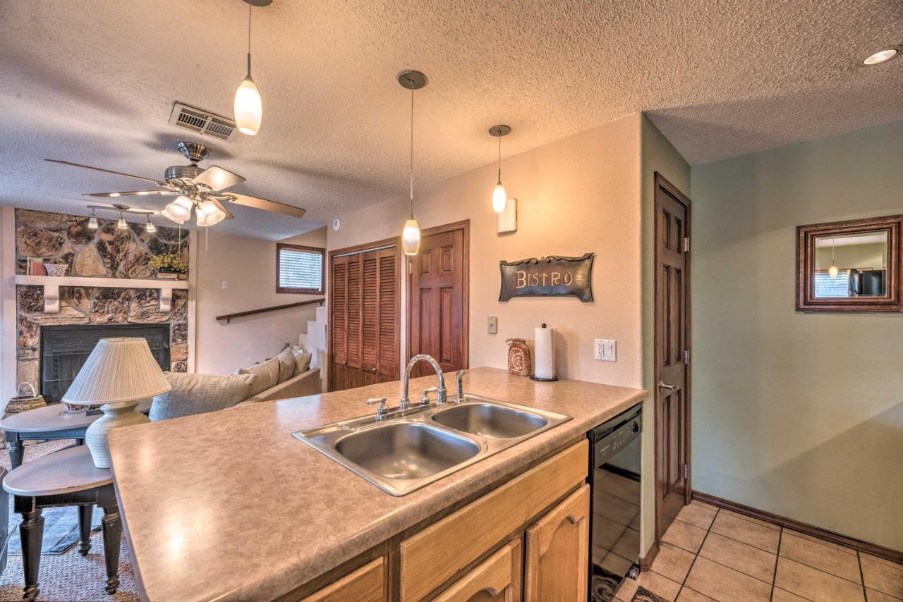 Condo With Hot Tub About 4 Miles To Ruidoso Winter Park! 외부 사진