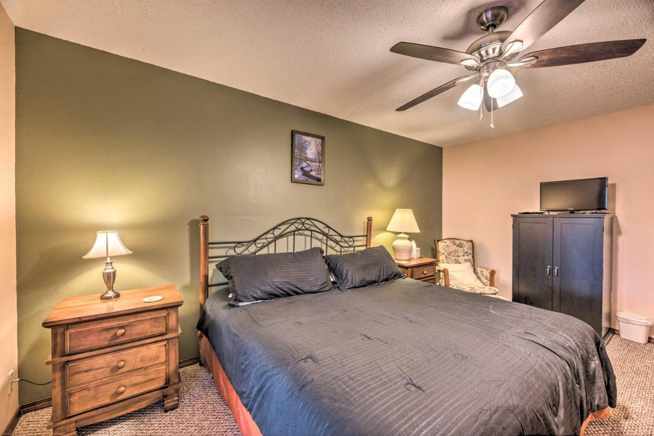 Condo With Hot Tub About 4 Miles To Ruidoso Winter Park! 외부 사진