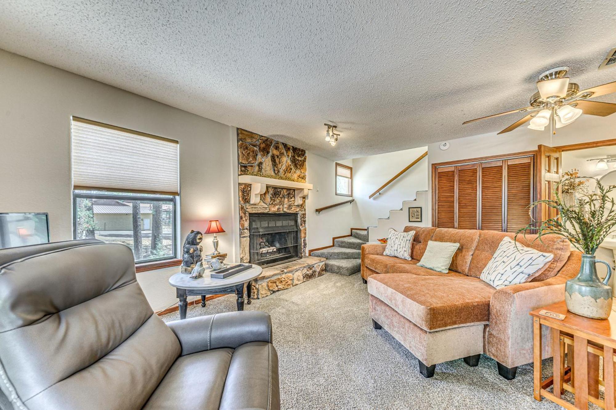 Condo With Hot Tub About 4 Miles To Ruidoso Winter Park! 외부 사진