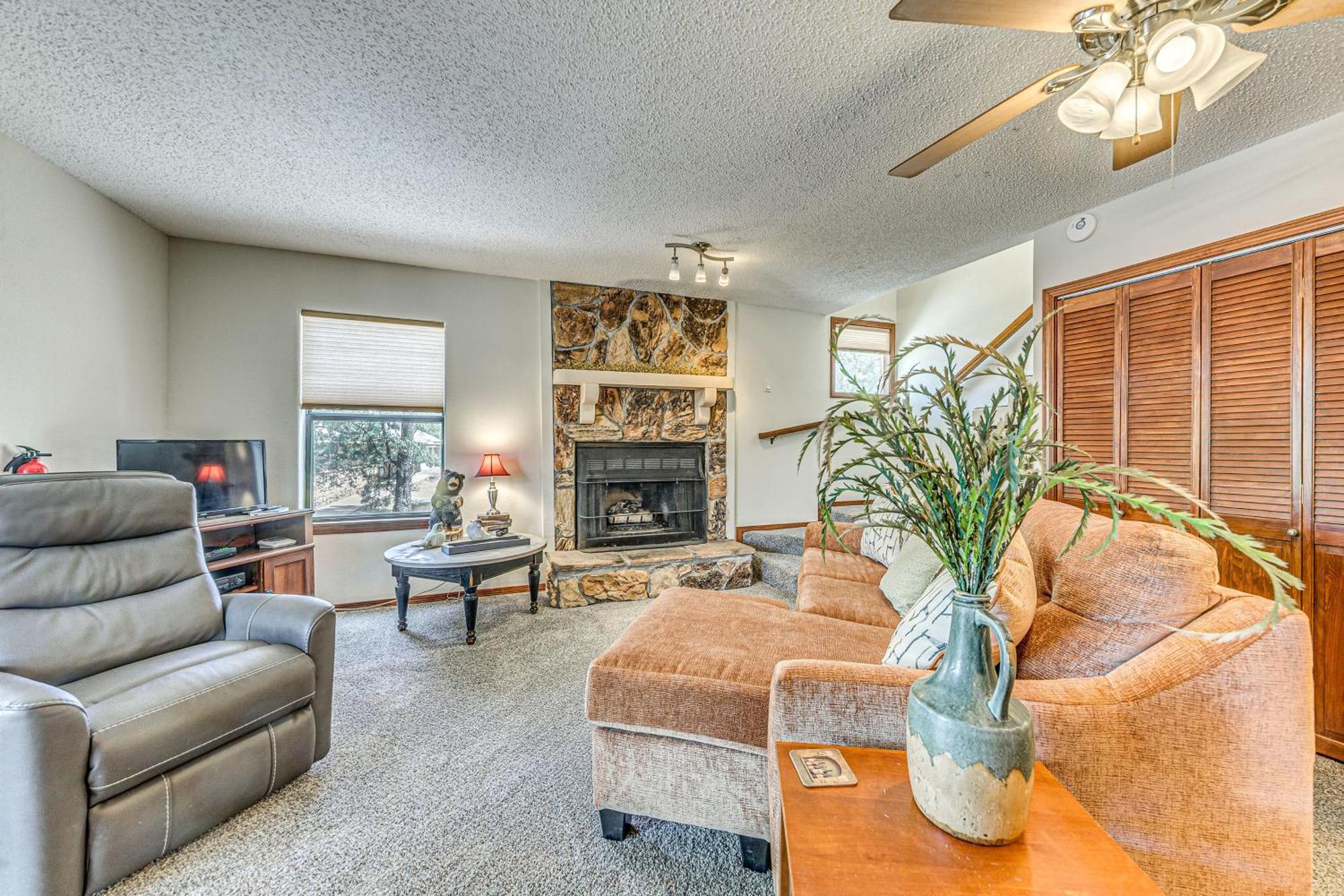 Condo With Hot Tub About 4 Miles To Ruidoso Winter Park! 외부 사진